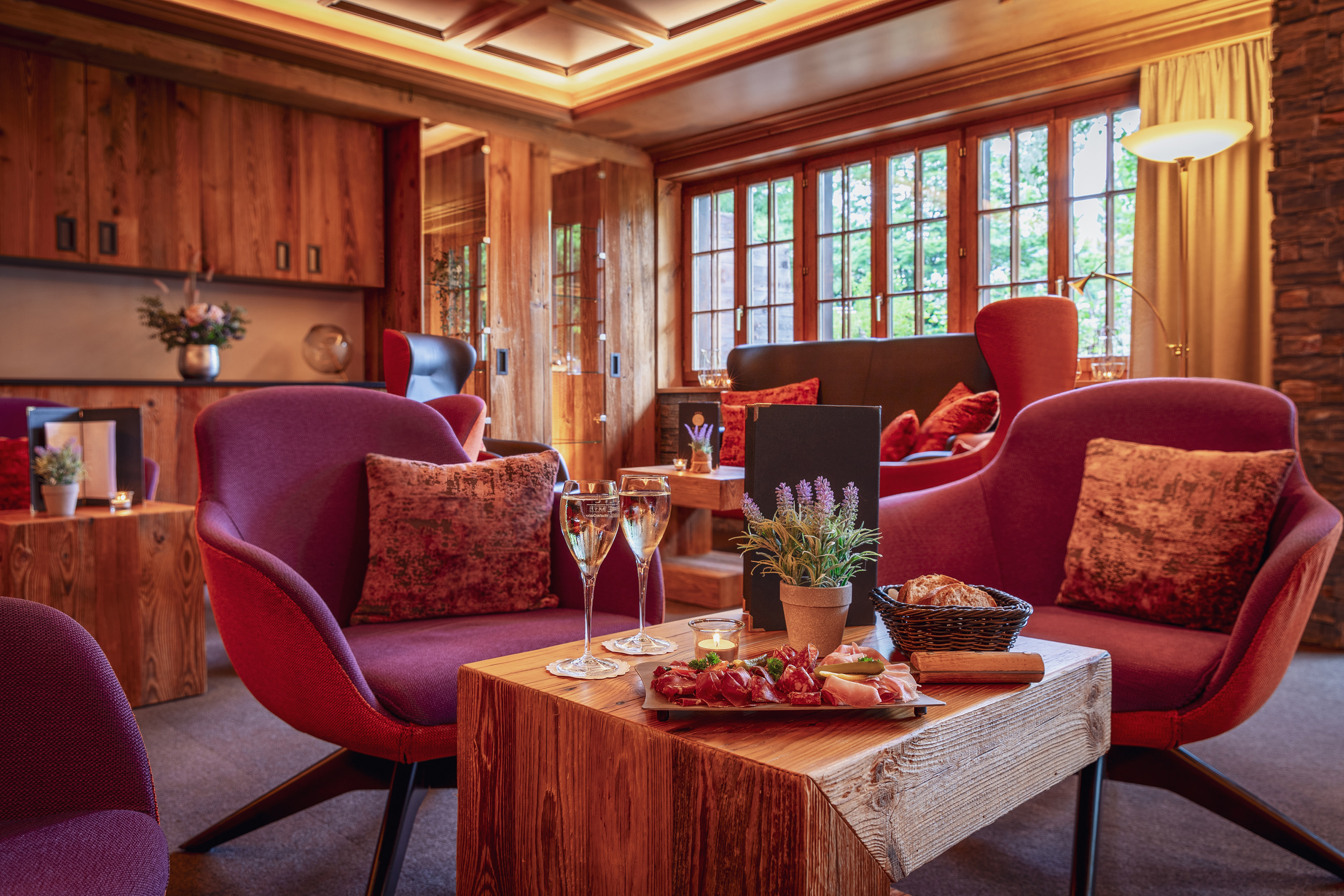 Lobby und Bar - Sunstar Hotel Klosters